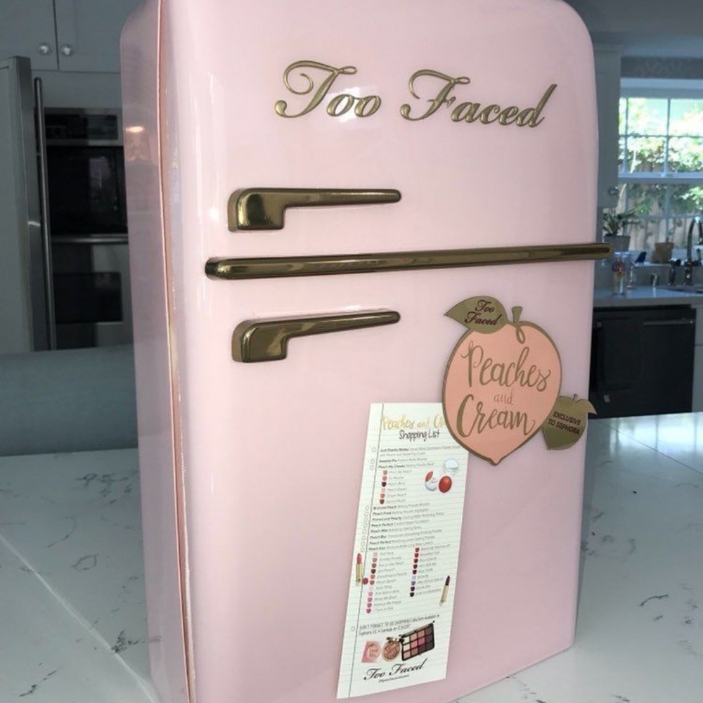 LF: Too Faced Peaches and Cream Collection PR Box